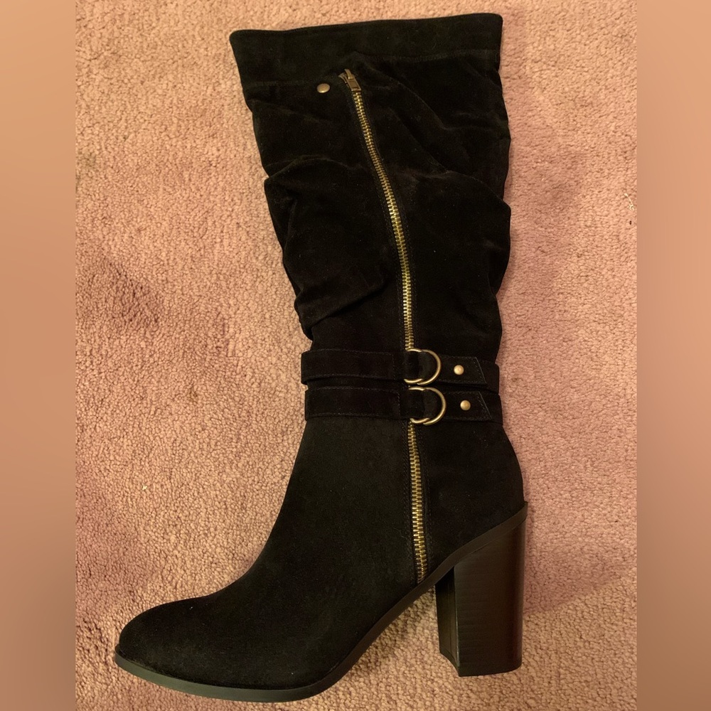 Black Boot- Gold Accent